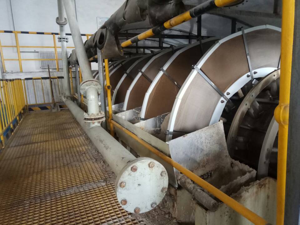 陜西華電楊凌熱電廠 #1、2機(jī)組濾布脫水機(jī)改造